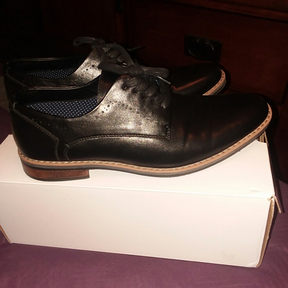 Men's Oxford dress shoes